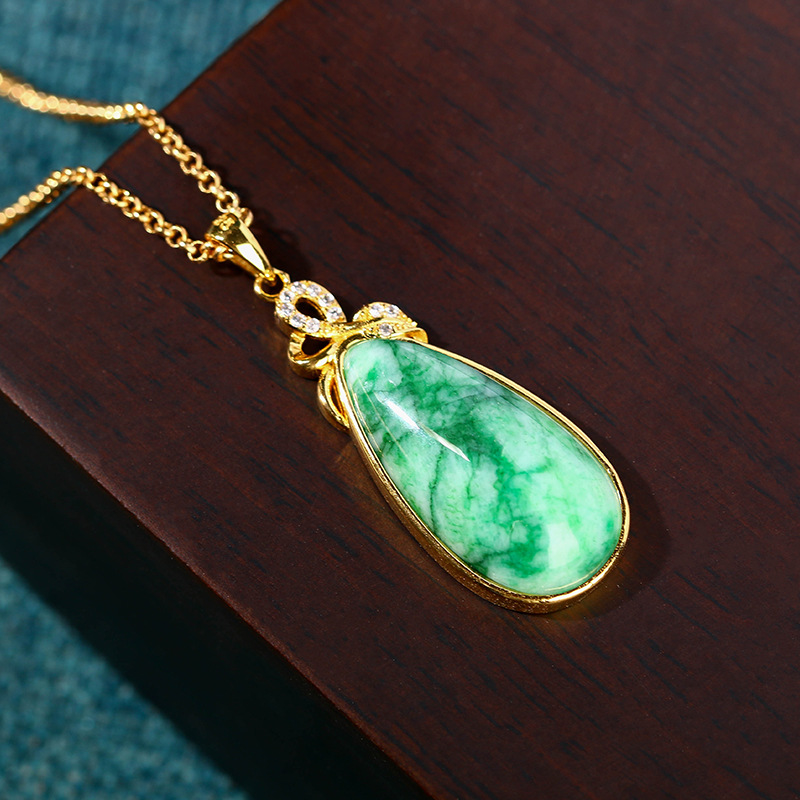 Gold Plated Jewelry - Collier avec pendentif en jade naturel