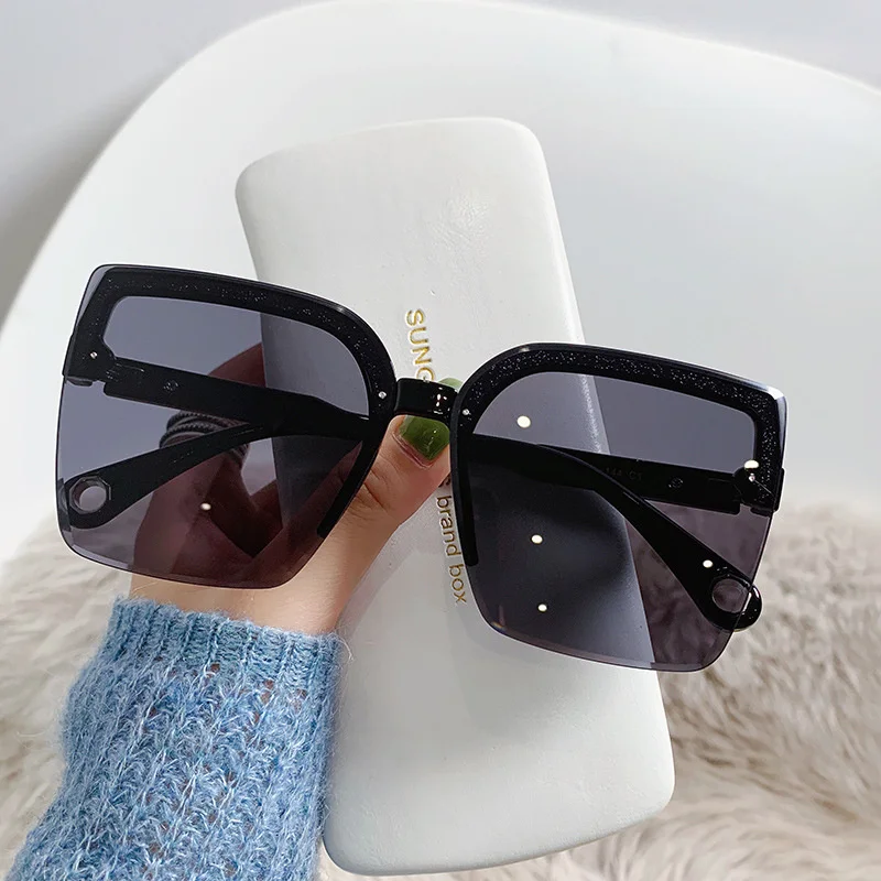 Lunettes de soleil surdimensio - Designer Sunglasses avis et prix