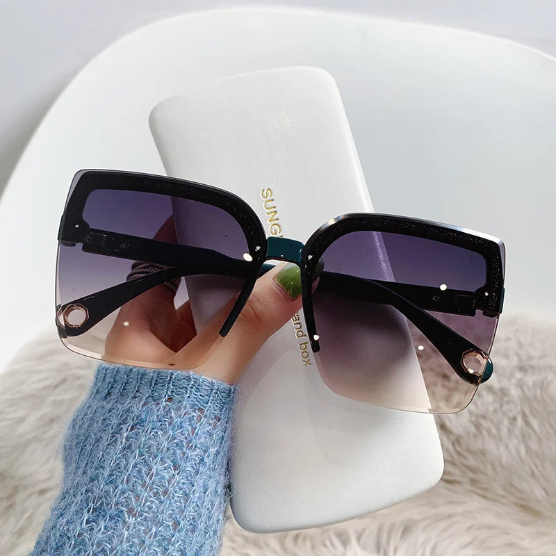 Lunettes de soleil surdimensio - Designer Sunglasses avis et prix