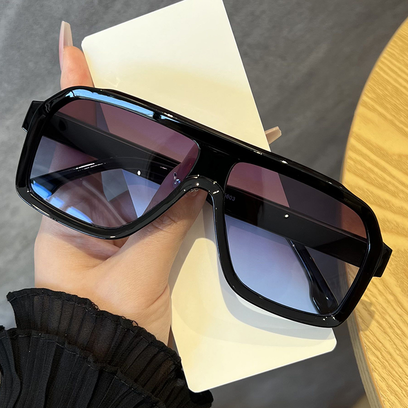 Lunettes de soleil surdimensio - Designer Sunglasses avis et prix