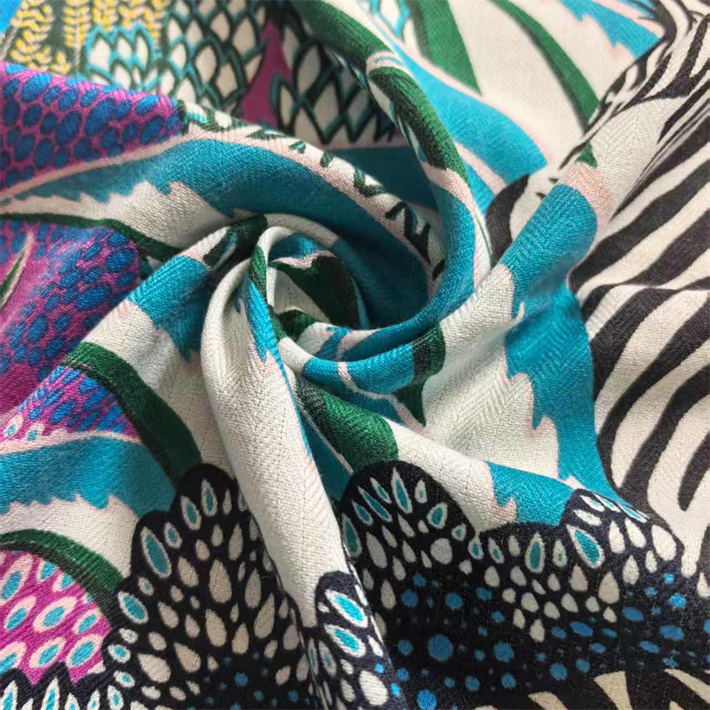 Écharpe en soie et cachemire P - Cashmere Scarf avis et prix